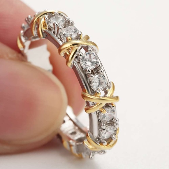 🔘5 For 25$🔘Criss Cross Ring - Picture 3 of 8